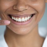 Periodontia: o que é feito nessa área da odontologia?
